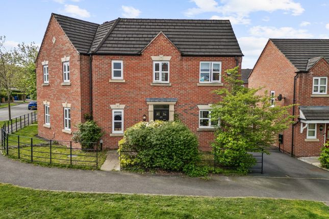3 bed property, in Powder Mill Road, £270,000