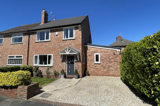 4 bed property, in Warren Avenue, £530,000