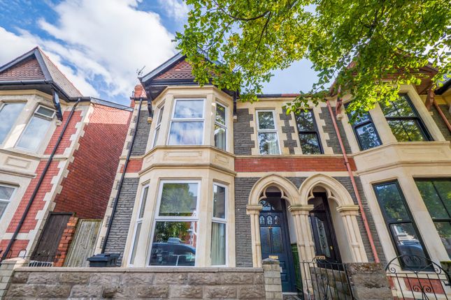 4 bed property, in Courtenay Road, £300,000