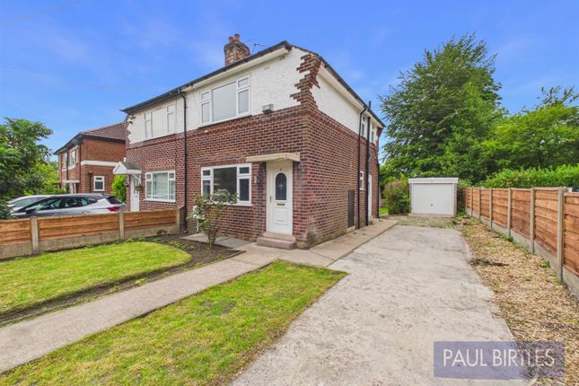2 bed property, in Leagate, £315,000