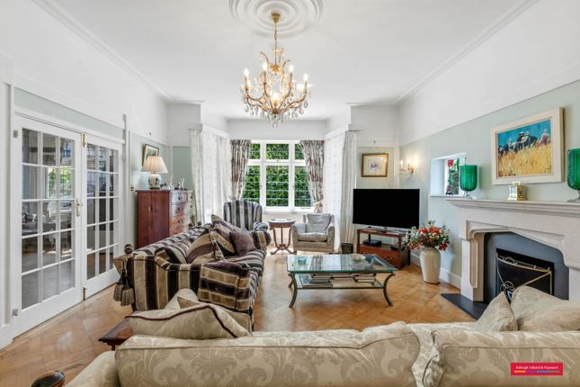 7 bed property, in Vallance Road, £2,550,000