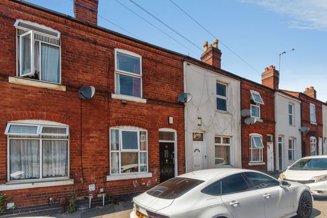 3 bed property, in West Bromwich Road, £150,000
