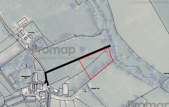Land, in Redfants Manor, £100,000