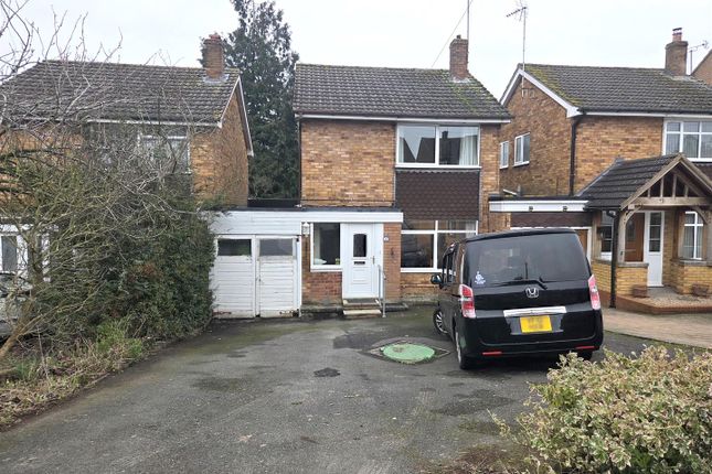 2 bed property, in Rectory Lane, £260,000