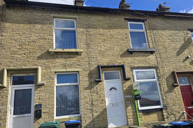 2 bed property, in St. Leonards Road, £120,000