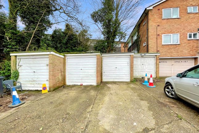 Studio, in Lawn Gardens, £25,000