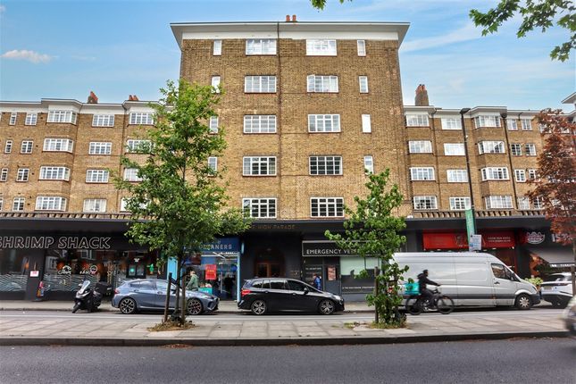 1 bed property, in Streatham High Road, £150,000