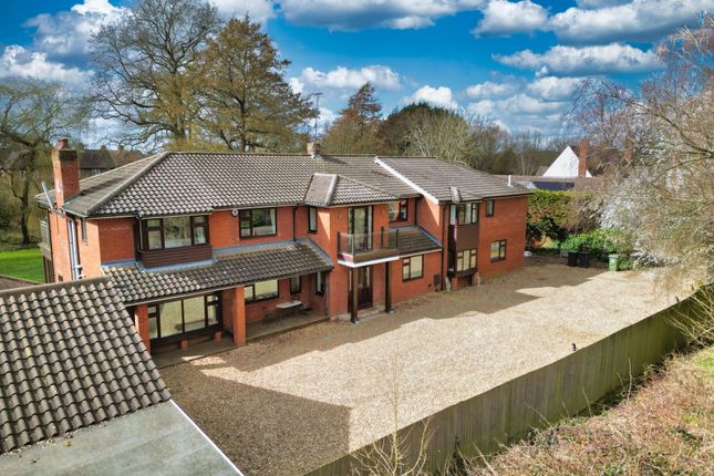 6 bed property, in Mill Lane, £1,400,000