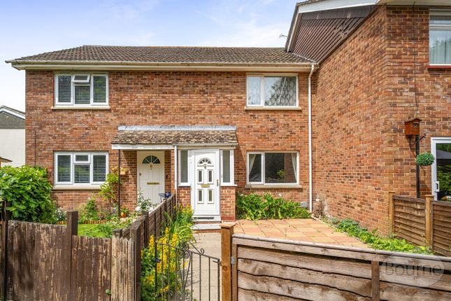2 bed property, in Basing Drive, £300,000