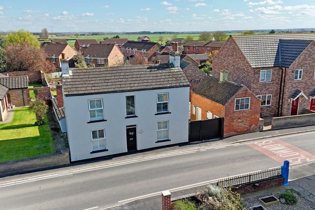3 bed property, in High Street, £325,000