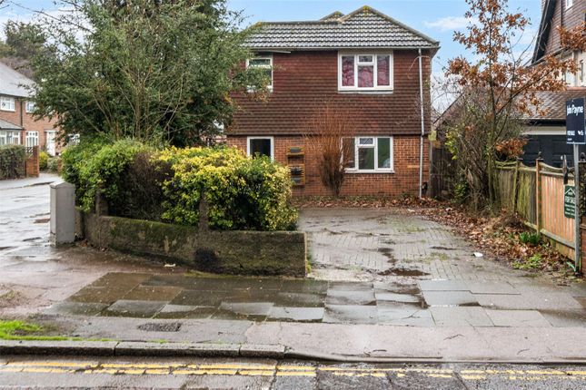 5 bed property, in Avery Hill Road, £775,000