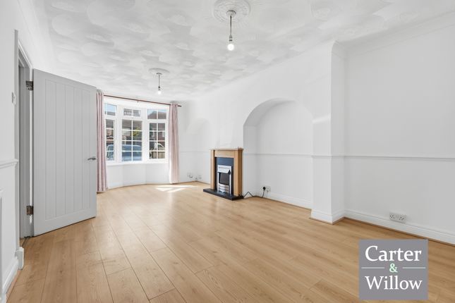4 bed property, in Parsloes Avenue, £500,000