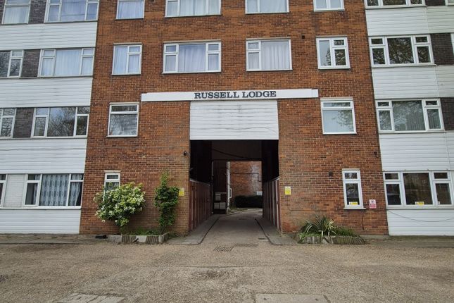 3 bed property, in Russell Lodge, £325,000