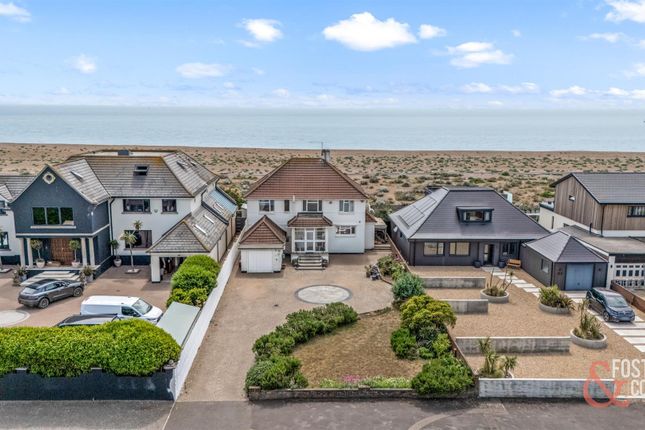 4 bed property, in Old Fort Road, £1,650,000