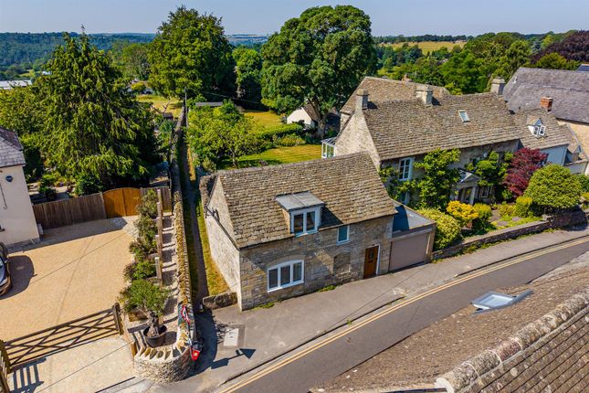 1 bed property, in Tetbury Street, £195,000