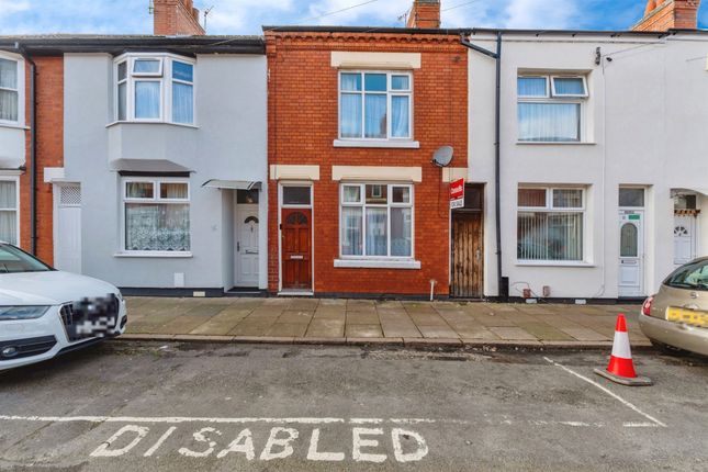 2 bed property, in Trafford Road, £265,000