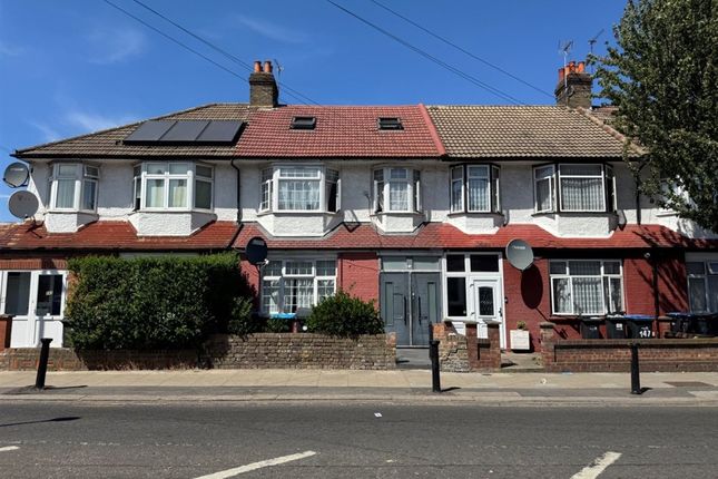 2 bed property, in Tottenhall Road, £280,000