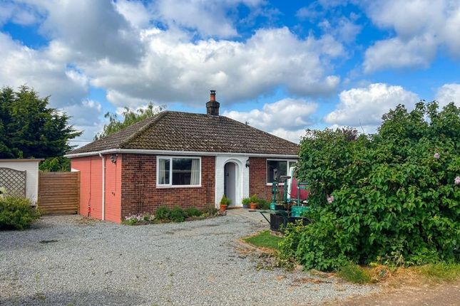 3 bed property, in Burnt Lane, £225,000