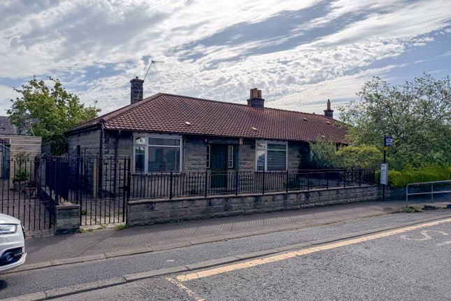 3 bed property, in Hendry Road, £165,000