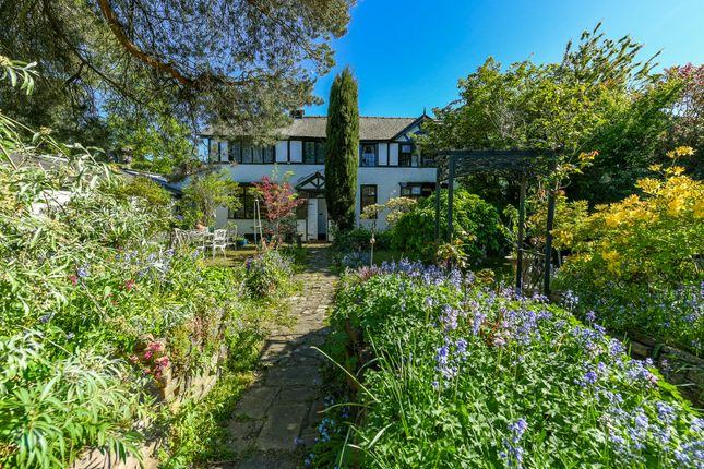 4 bed property, in Woodlands Lane, £750,000