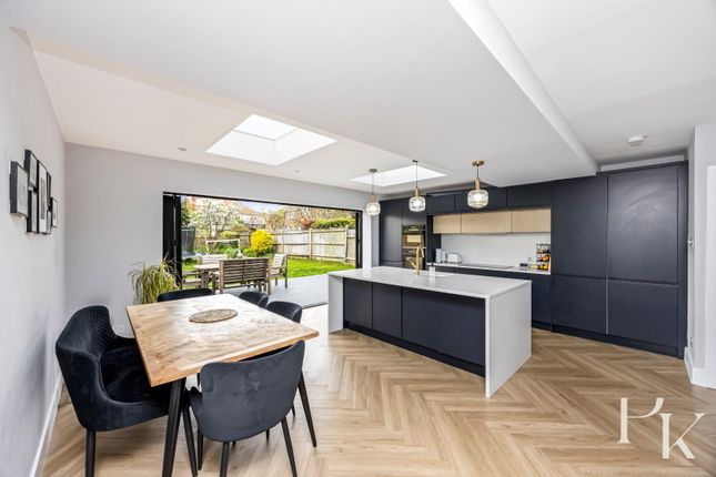 3 bed property, in Orchard Gardens, £875,000