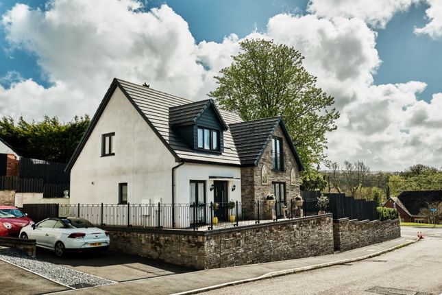 4 bed property, in Clos Gorof, £430,000