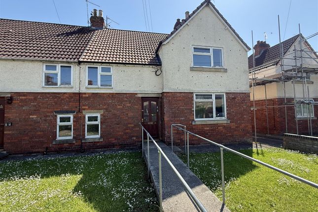 1 bed property, in Sheldon Road, £65,000