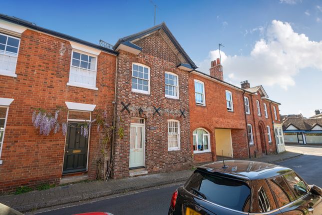 2 bed property, in St. Johns Street, £530,000
