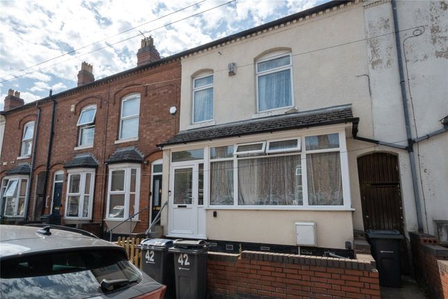 3 bed property, in Newport Road, £235,000