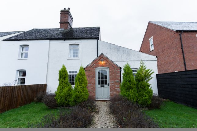 2 bed property, in Works Lane, £265,000