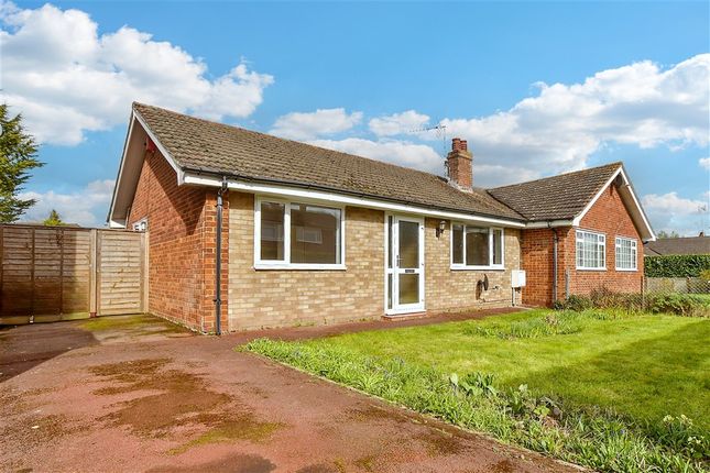 2 bed property, in Rushford Close, £350,000