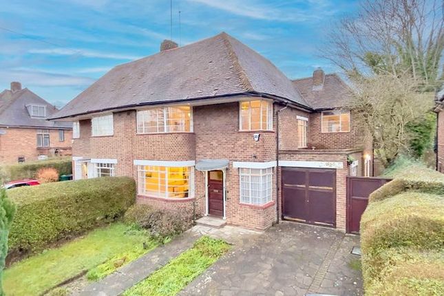 4 bed property, in Brim Hill, £1,495,000