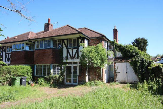 3 bed property, in School Lane, £700,000