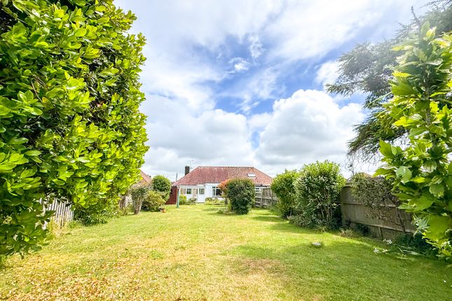 2 bed property, in The Paragon, £425,000