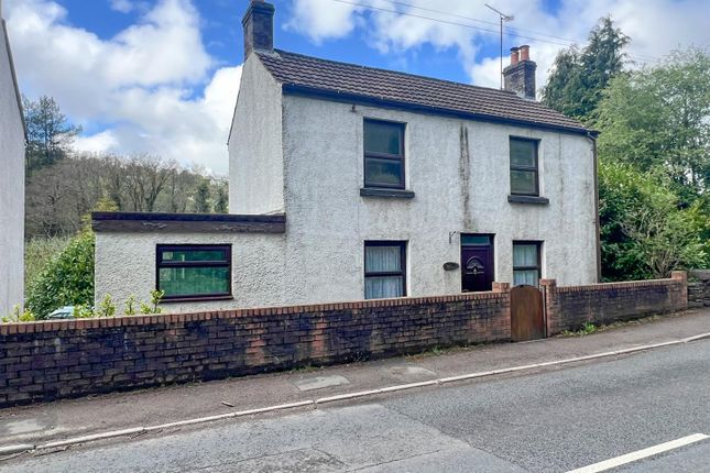 3 bed property, in Drybrook Road, £182,000