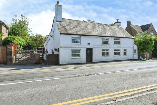 1 bed property, in Ashton Road, £210,000