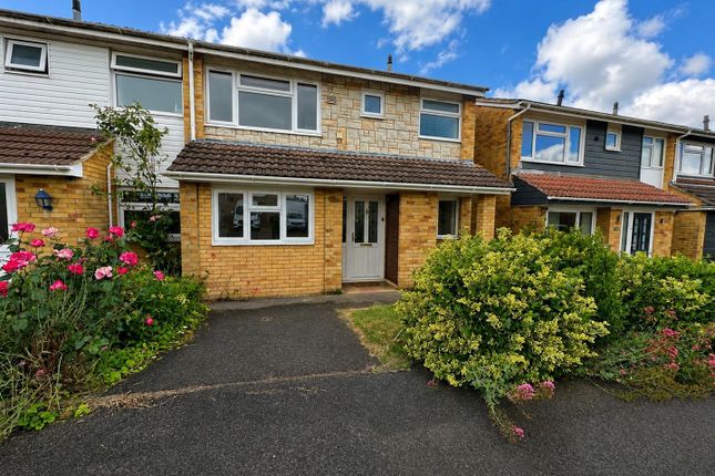 3 bed property, in Derwent Road, £410,000