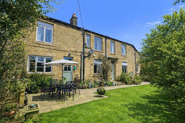 5 bed property, in Back Lane, £150,000