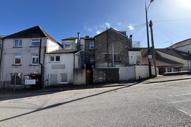 3 bed property, in Ty Castroggy, £170,000