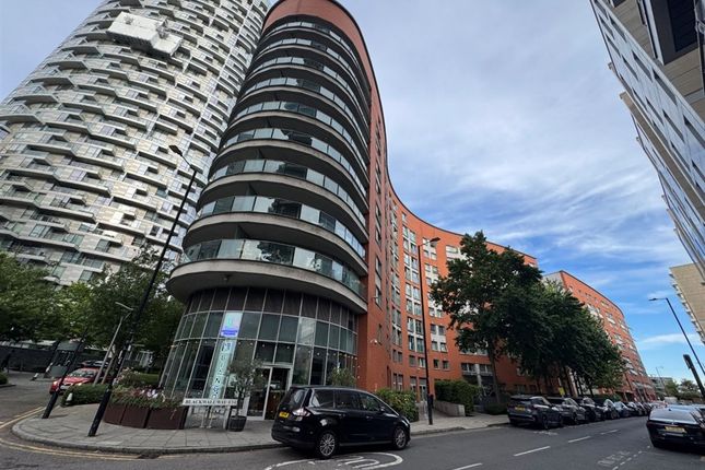 2 bed property, in Biscayne Avenue, £275,000