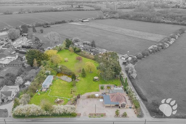 4 bed property, in Runwell Road, £875,000