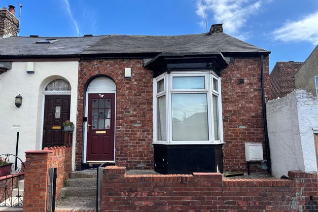 2 bed property, in 20 Keats Avenue, £25,000