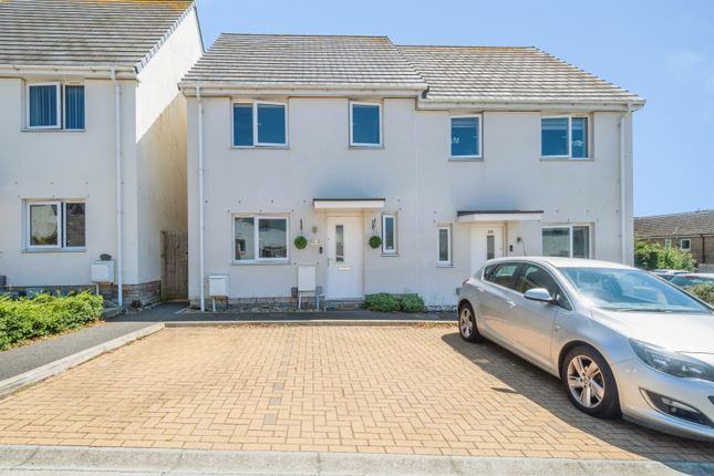 2 bed property, in Dingle Road, £210,000