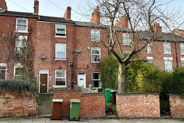 4 bed property, in Cromwell Street, £240,000