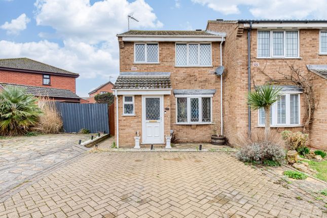 3 bed property, in Fortress Road, £240,000