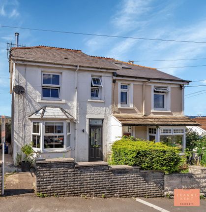 3 bed property, in Corbett Crescent, £315,000