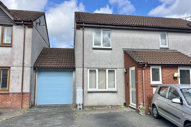 2 bed property, in Springfield Close, £190,000