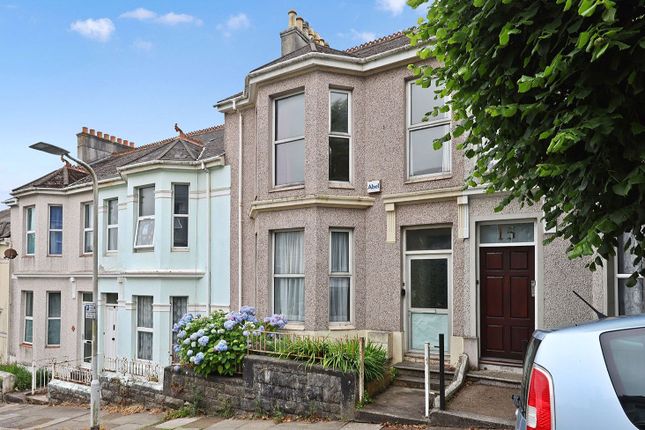 3 bed property, in Pentyre Terrace, £170,000