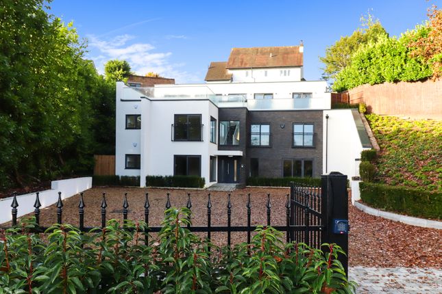 8 bed property, in Lower Road, £1,950,000