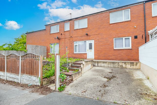 4 bed property, in Louis Grove, £190,000